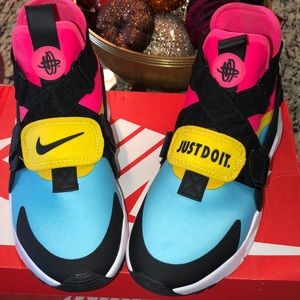 Nike Women’s Air Huarache City